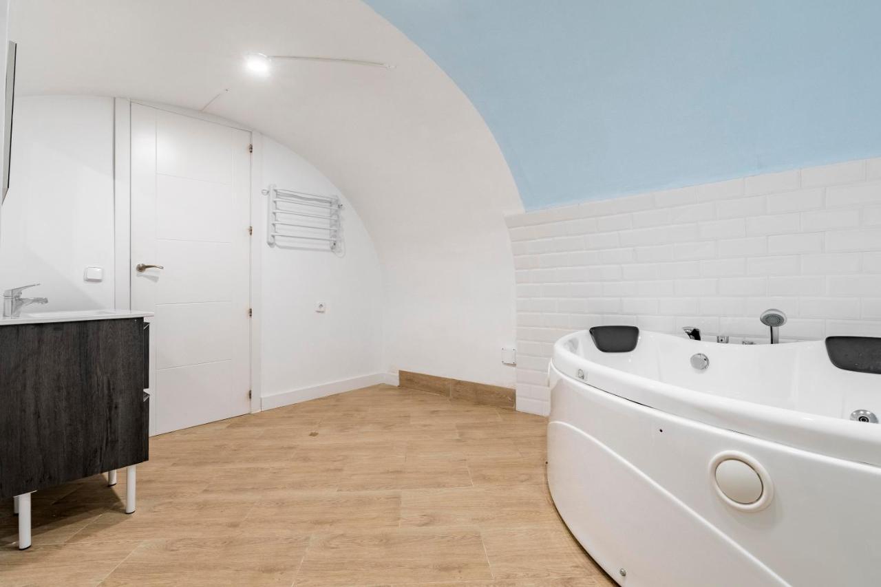 マドリードEl Triangulo Del Arte - Jacuzziアパートメント エクステリア 写真